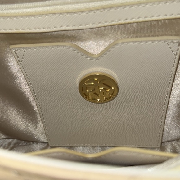 DKNY Donna Karan Cream Leather Quilted Bag Gold Hardware Detachable Strap - Picture 10 of 14